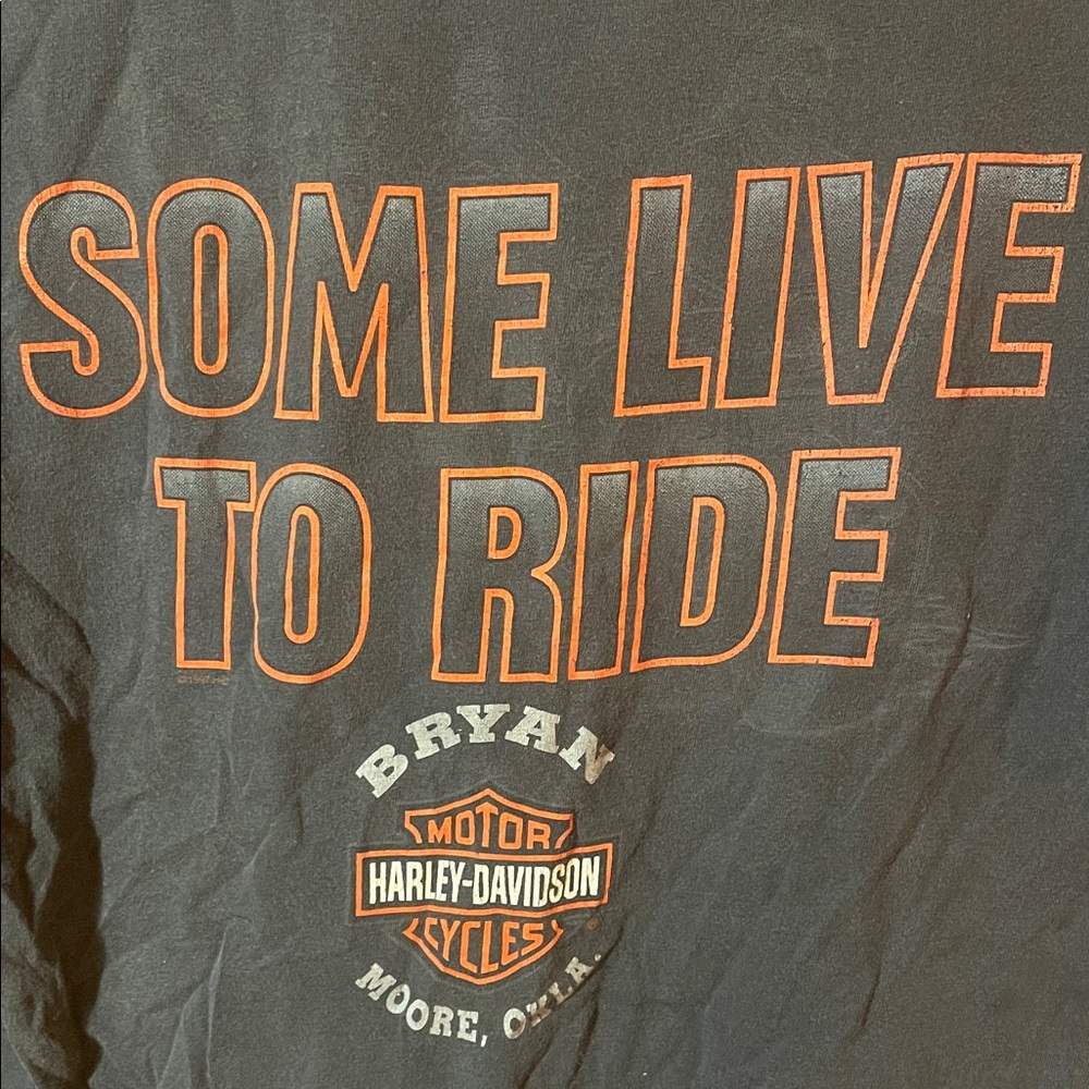 Harley-Davidson Black Tee with Bold Text - Picture 5 of 5